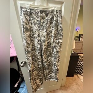 Wild Fable Gray Camouflage Cargo Pants